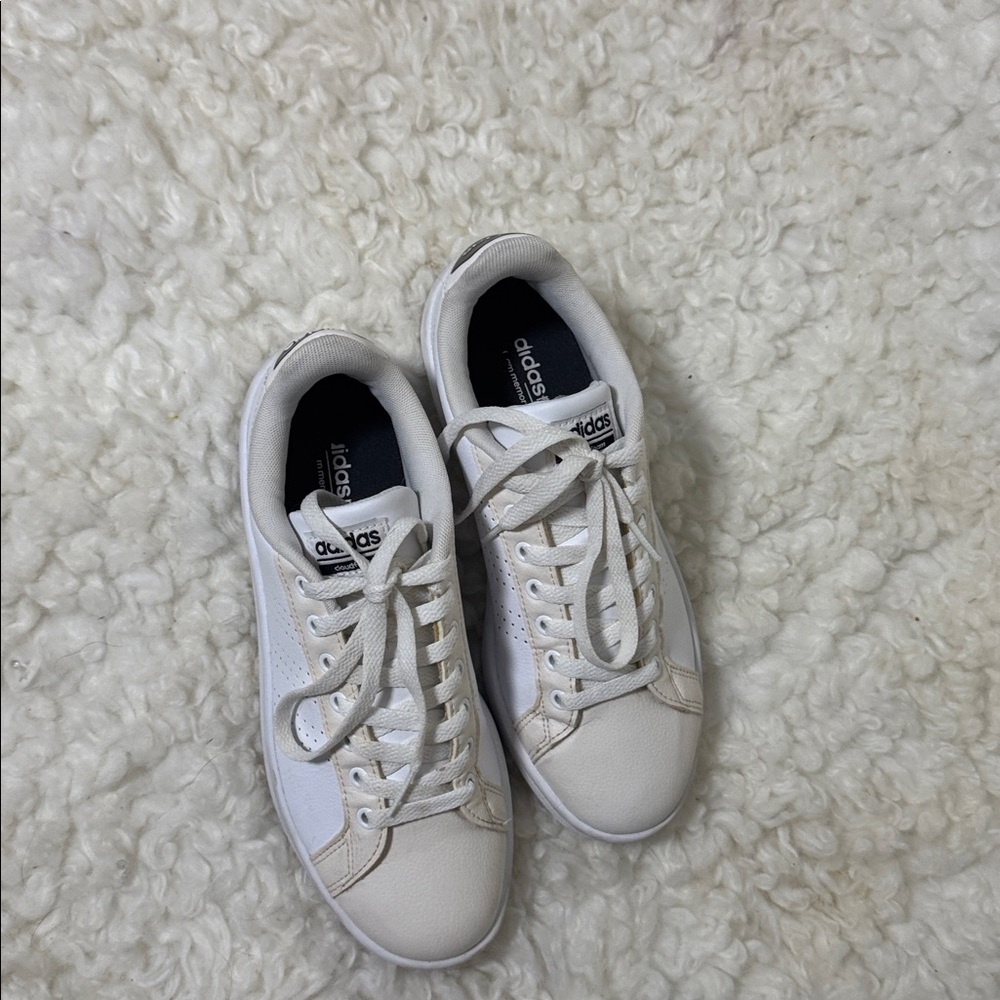 Adidas Classic White Lace-Up Sneakers - Picture 4 of 4